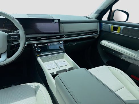 New 2026 Hyundai Santa Fe Calligraphy FWD image 18