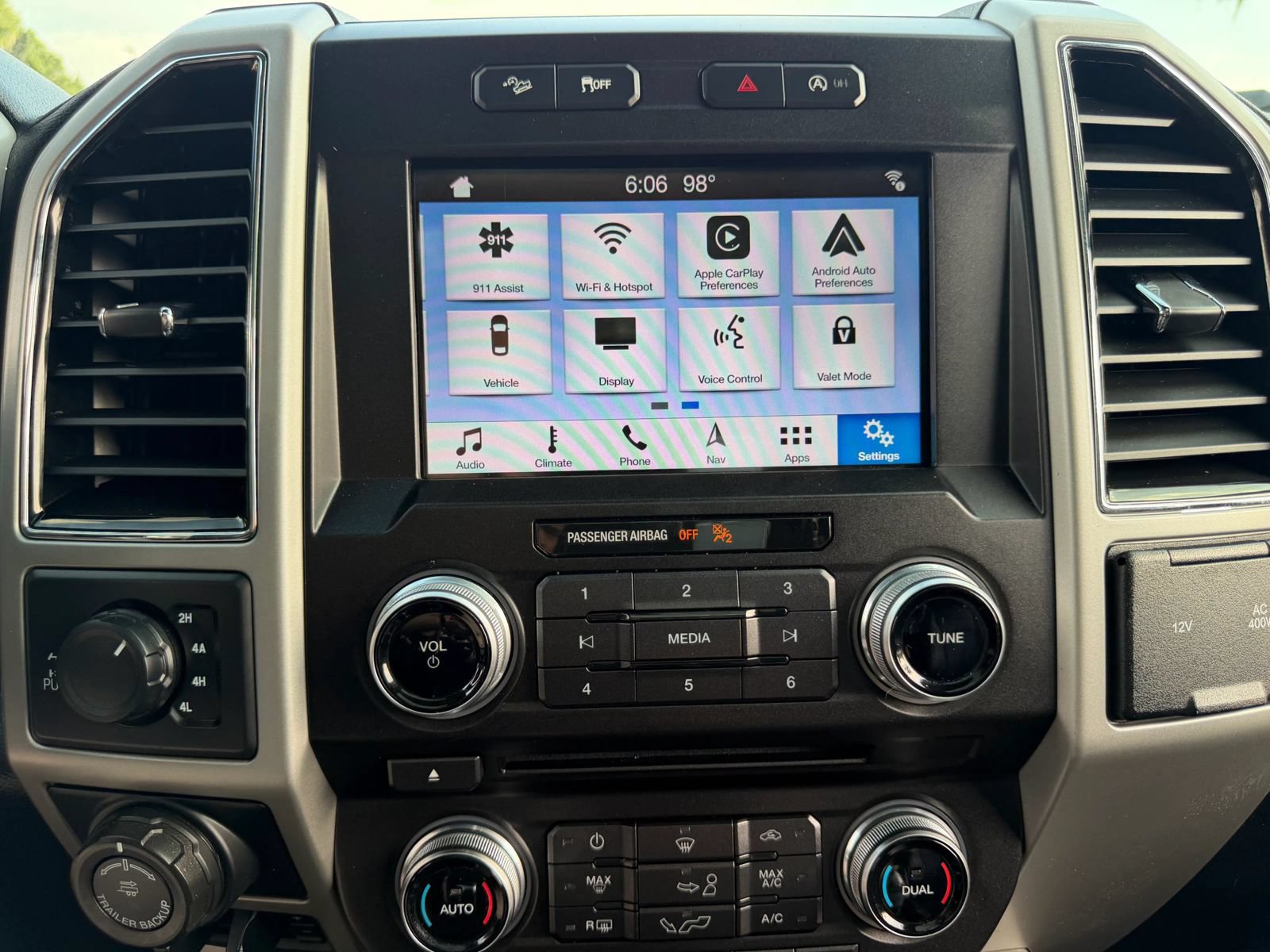 Used 2018 Ford F150 Lariat w/ Equipment Group 502A Luxury AWD/4WD image 62