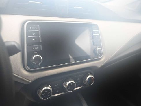 Used 2021 Nissan Versa SV image 13