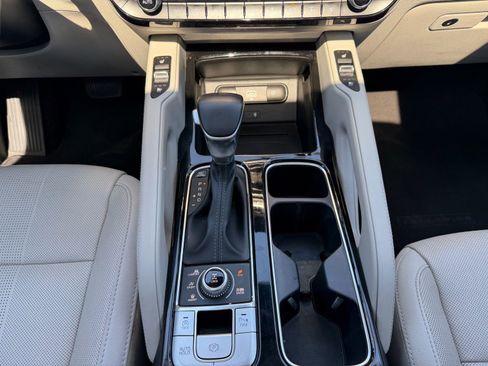 Used 2021 Kia Telluride EX w/ EX Premium Package image 16