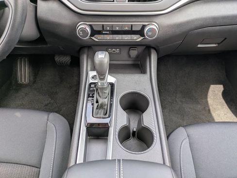 Certified 2025 Nissan Altima 2.5 S FWD image 19