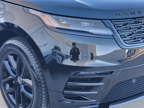 Certified 2026 Land Rover Range Rover Velar Dynamic SE image 8