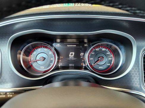Used 2017 Dodge Charger SXT RWD image 19