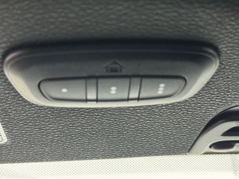 Used 2023 Jeep Wrangler Unlimited Sahara AWD/4WD image 29