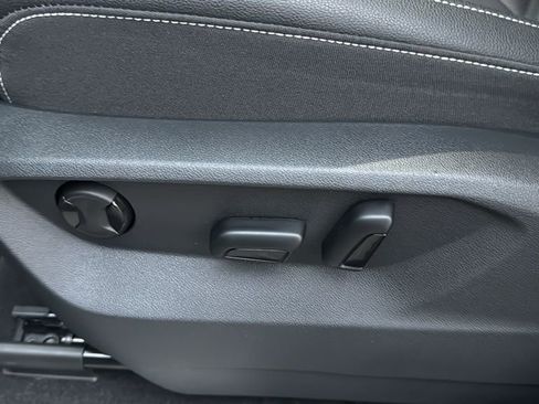 New 2026 Volkswagen Atlas SE image 25