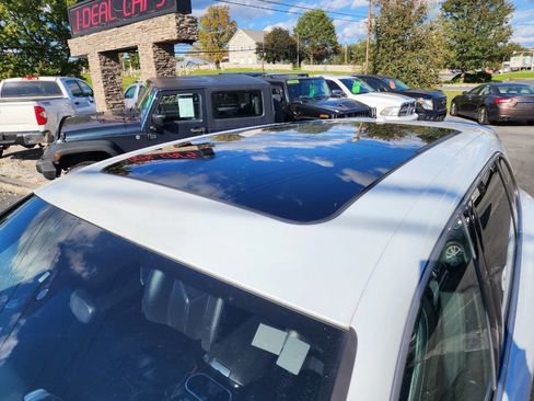 Used 2014 Porsche Cayenne Platinum Edition image 10