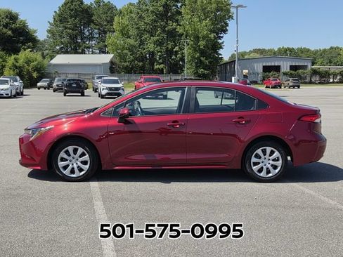 Used 2026 Toyota Corolla LE FWD image 2