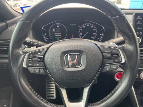 Used 2018 Honda Accord Sport image 12