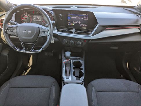 Used 2025 Chevrolet Trax RS w/ Driver Confidence Package FWD image 16