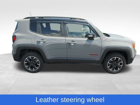 Used 2023 Jeep Renegade Trailhawk w/ Sun/Sound Group AWD/4WD image 7
