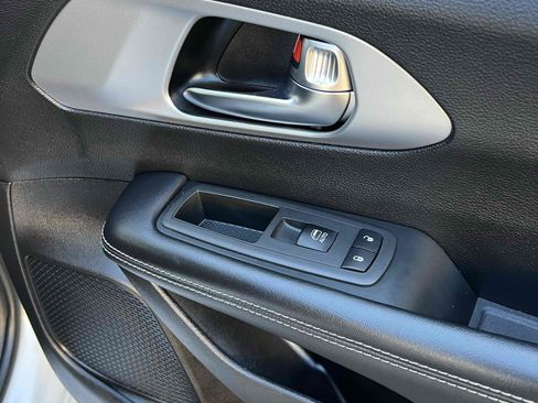 Used 2021 Chrysler Pacifica Touring w/ S Appearance Package image 66