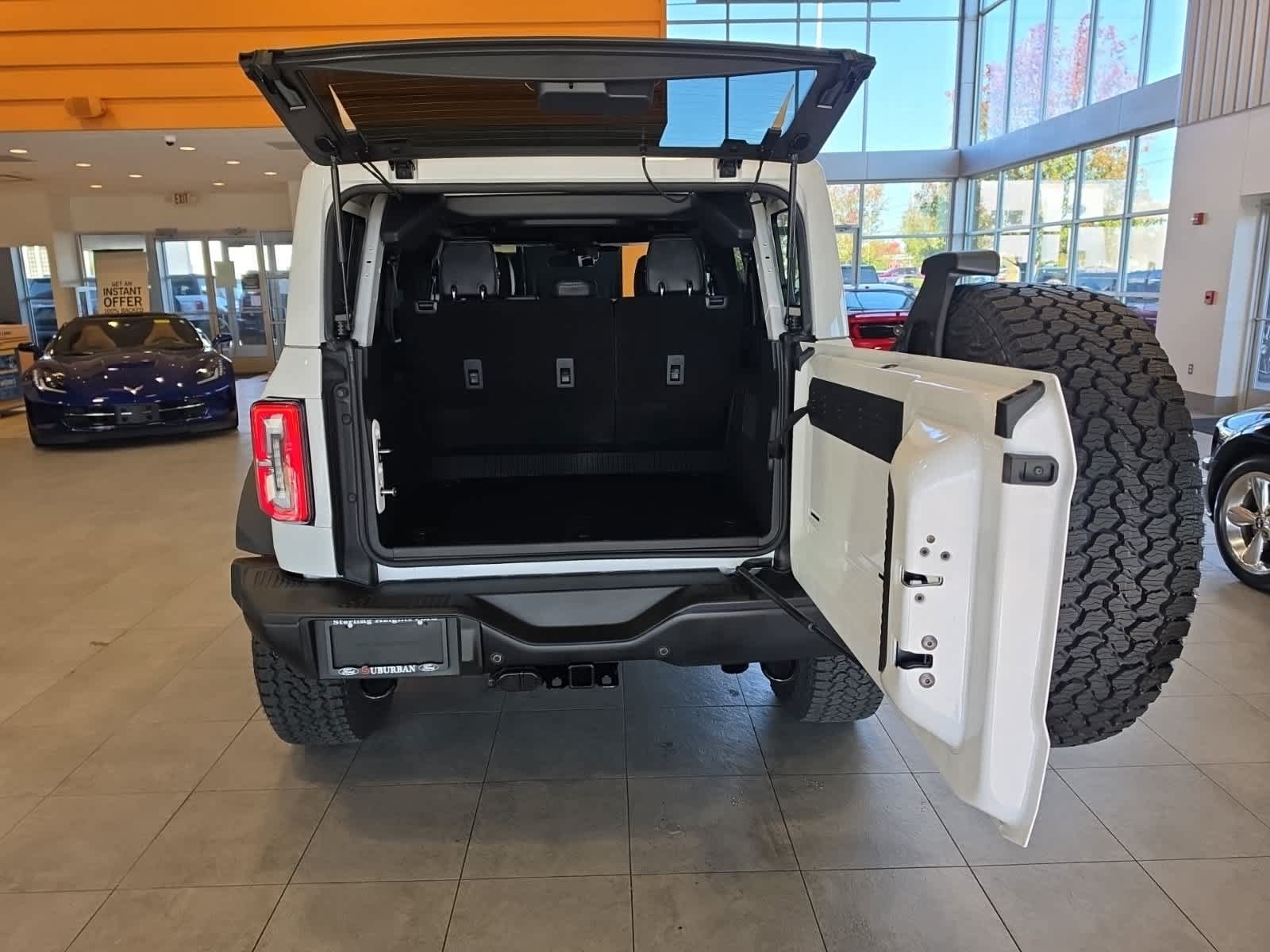 Used 2025 Ford Bronco Badlands AWD/4WD image 12