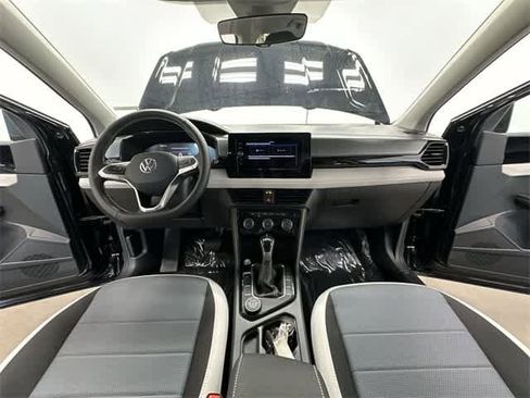 Certified 2025 Volkswagen Taos S image 18