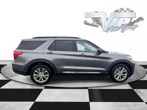 Used 2023 Ford Explorer XLT w/ Equipment Group 202A AWD/4WD image 5