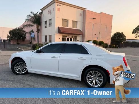 Used 2021 Chrysler 300 Touring L RWD image 12