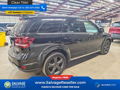 Used 2019 Dodge Journey Crossroad FWD image 4