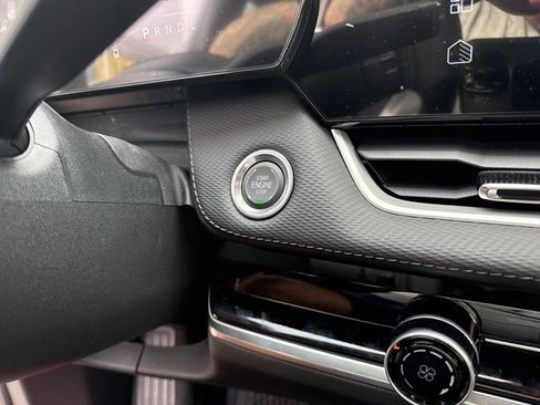 New 2026 Chevrolet Equinox LT image 14