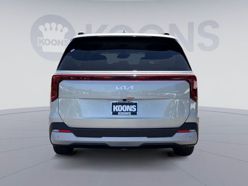 New 2026 Kia Carnival EX FWD image 5