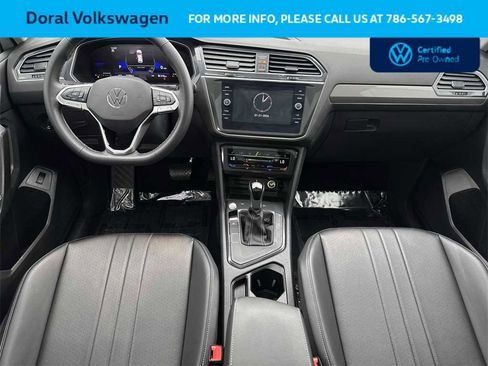 Certified 2024 Volkswagen Tiguan SE w/ Panoramic Sunroof Package image 24
