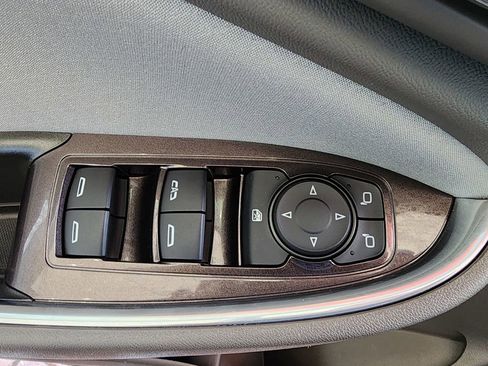 Used 2022 Chevrolet Malibu LT FWD image 15
