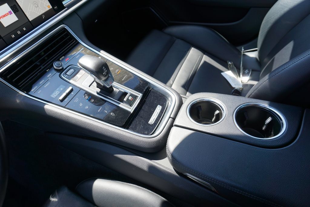 Used 2023 Porsche Panamera 4 Platinum Edition AWD/4WD image 20