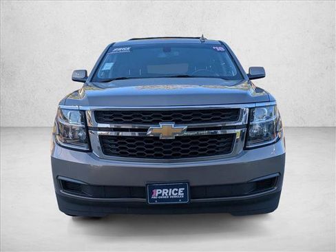 Used 2018 Chevrolet Suburban LS AWD/4WD image 2