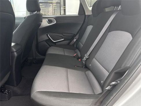 Used 2024 Kia Soul LX w/ Option Group 015 FWD image 5