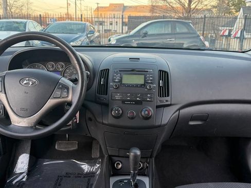 Used 2010 Hyundai Elantra SE w/ Popular Equipment Pkg 2 image 18