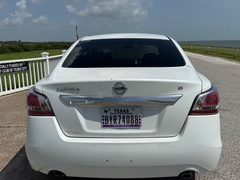 Used 2015 Nissan Altima 2.5 S w/ Power Driver Seat Package FWD image 6
