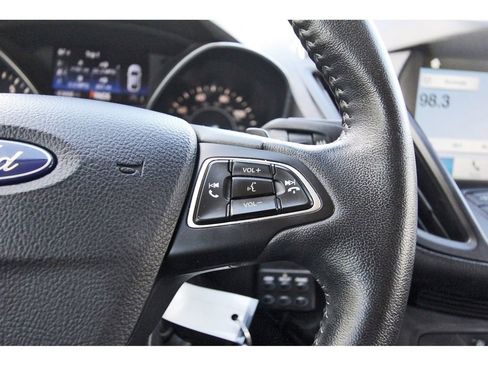 Used 2018 Ford Escape SE w/ SE Sport Appearance Package image 20