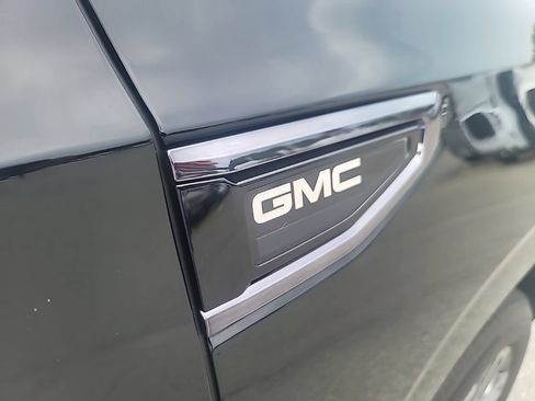 Used 2023 GMC Yukon Denali Ultimate AWD/4WD image 9