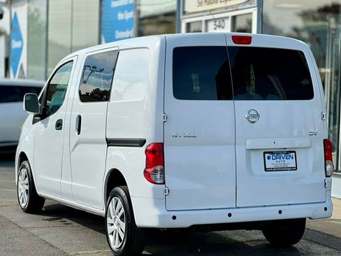 Used 2021 Nissan NV200 SV w/ Sliding Door Glass Package image 3