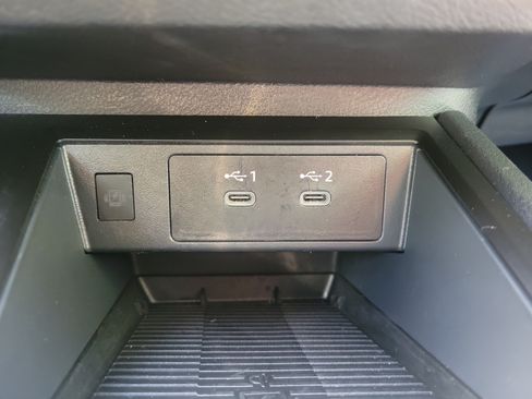 Certified 2025 Nissan Kicks SV FWD image 33