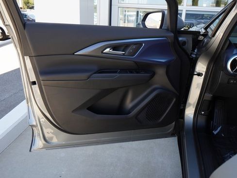 New 2026 Chevrolet Equinox EV LT image 13