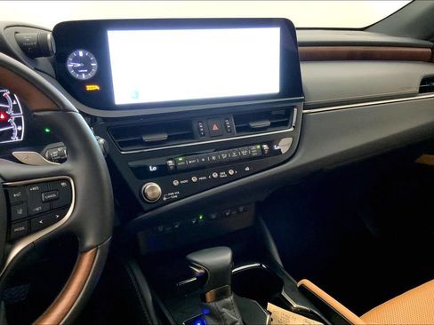 Used 2025 Lexus ES 350 Ultra Luxury w/ Accessory Package (Z2) FWD image 5