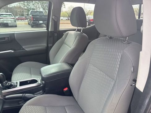 Used 2022 Toyota Tacoma SR5 w/ SR5 Appearance Package (SM) image 20