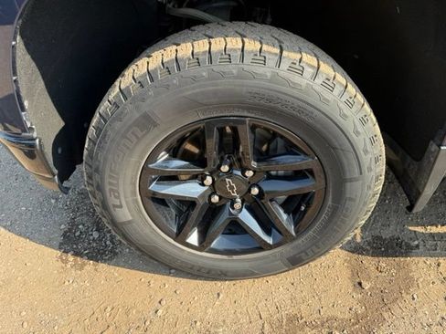 Used 2019 Chevrolet Silverado 1500 LT Trail Boss AWD/4WD image 11