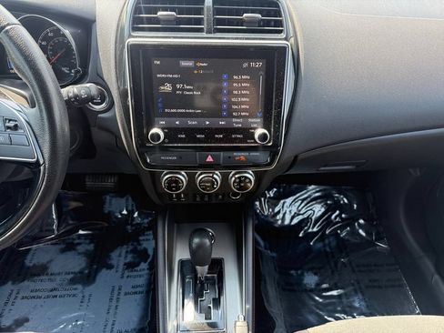 Used 2024 Mitsubishi Outlander Sport SE AWD/4WD image 11