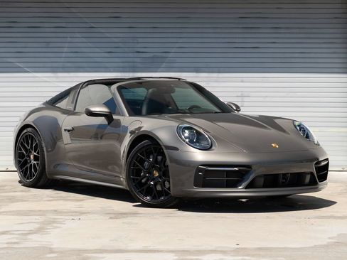 Used 2024 Porsche 911 Targa 4 w/ Sport Package AWD/4WD image 26