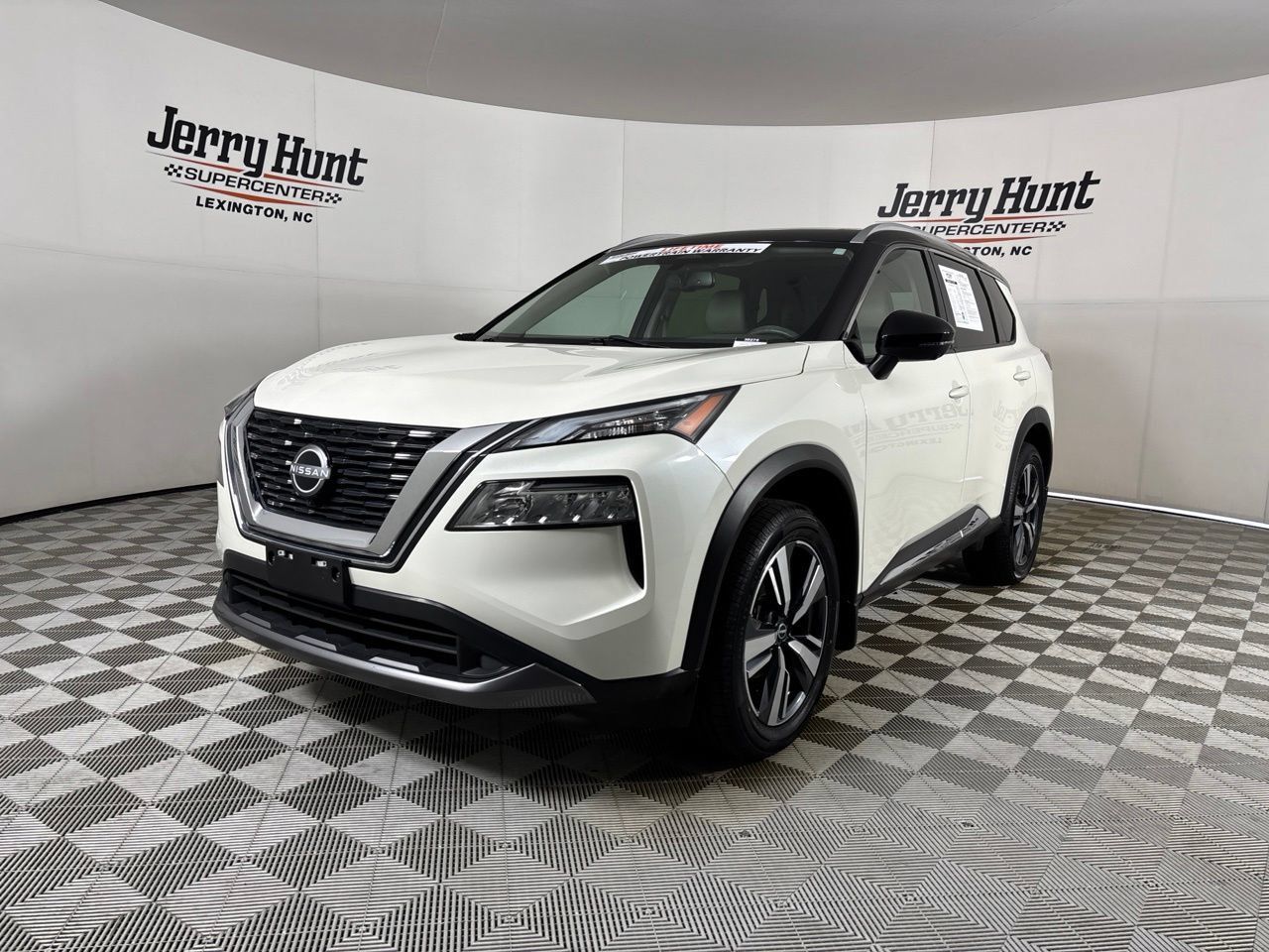 Used 2023 Nissan Rogue SL AWD/4WD image 1