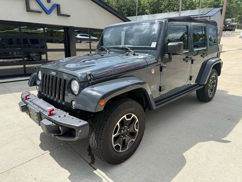 Used 2017 Jeep Wrangler Unlimited Rubicon image 5