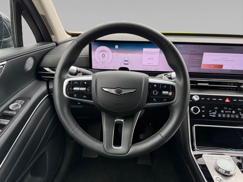 Used 2025 Genesis GV80 2.5T AWD/4WD image 13