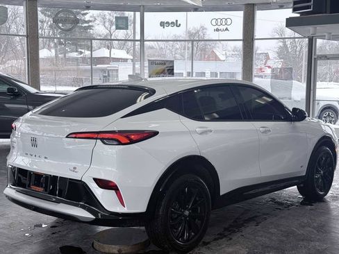 Used 2025 Buick Envista Sport Touring w/ Convenience I Package image 9