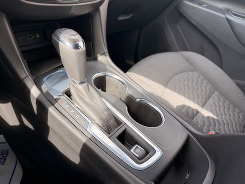 Used 2019 Chevrolet Equinox LT FWD image 19
