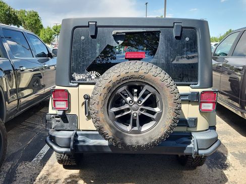 Used 2018 Jeep Wrangler Unlimited Sport AWD/4WD image 4