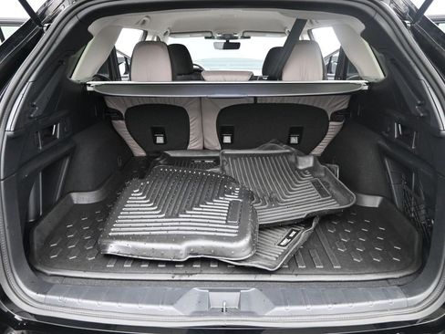 Used 2024 Subaru Outback Premium image 19