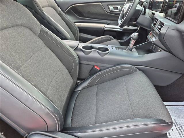 Used 2024 Ford Mustang Coupe RWD image 18