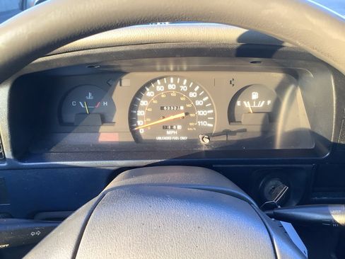 Used 1989 Toyota Pickup Deluxe image 14