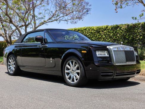 Used 2015 Rolls-Royce Phantom Drophead Coupe image 7