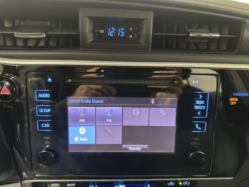 Used 2019 Toyota Corolla Sedan image 14